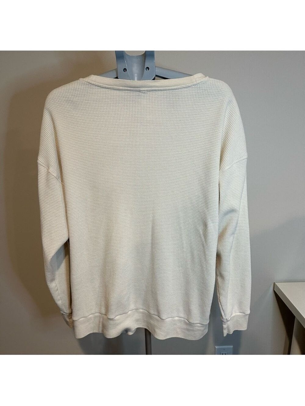 Aritzia Babaton Ivory Waffle Knit Button Front Cardigan Thermal Sweater Size L - Picture 4 of 7